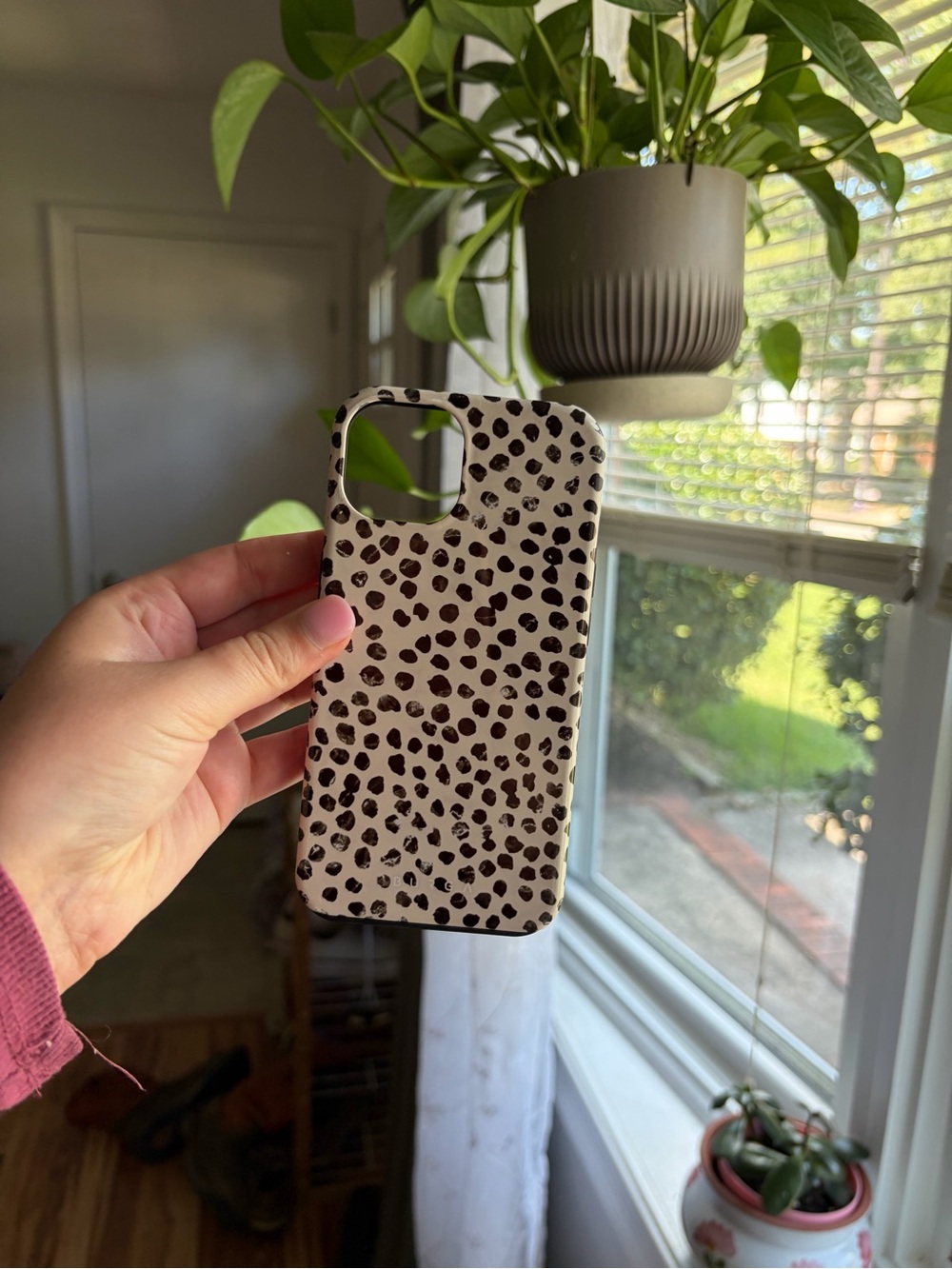 Stylish White and Black Leopard Print Phone Case - Unbranded